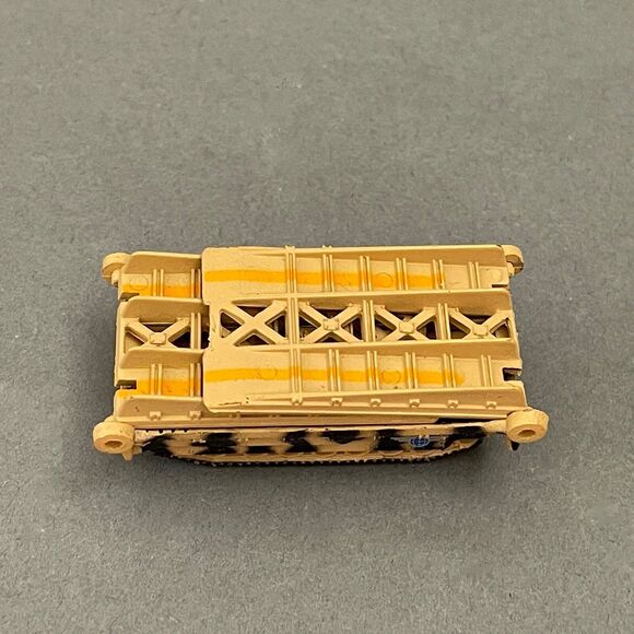 1998 LGTI Galoob Mirco Machines Military Armor Vehicle Tank Landing Bridge - Picture 6 of 7